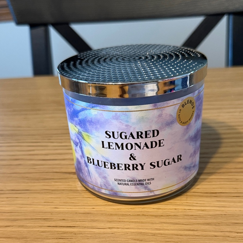 Bath & Body Works 3 wick Candle. Sugared Lemonade & Blueberry Sugar.